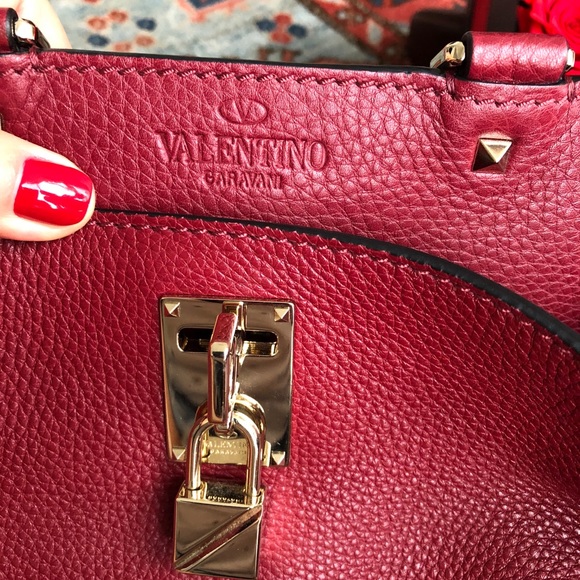 🚫 SOLD - 🎉HP🎉 NWT AUTH VALENTINO GARAVANI BAG PRICE FIRM - Picture 6 of 8